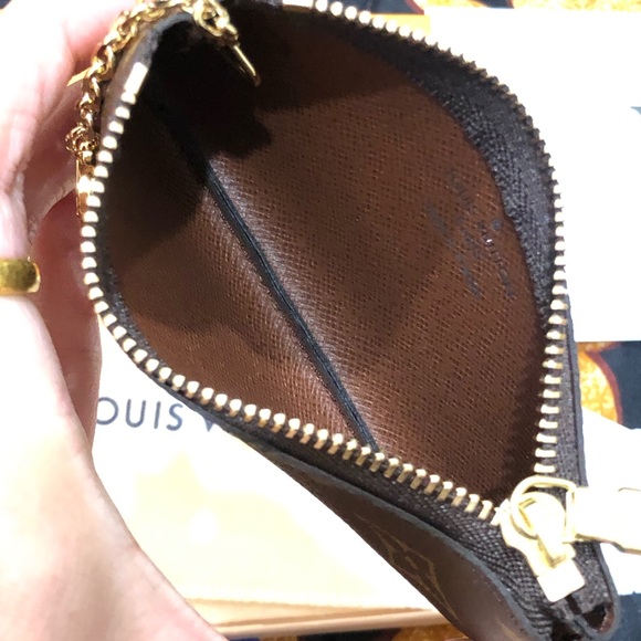 Lv keychains super hard to find - Picture 4 of 9